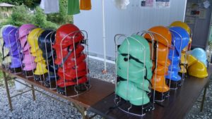 八ッ場ダム見学会のカラーヘルメット